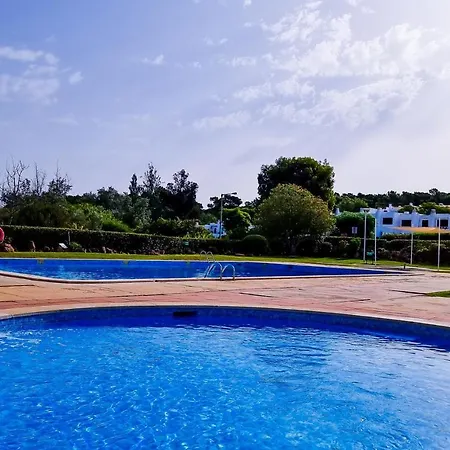 Apartment FLH Quarteira Terrace Flat with Pool I Quarteira