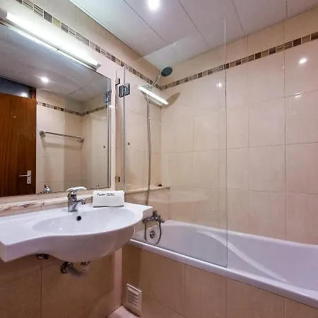 FLH Quarteira Terrace Flat with Pool I Apartment *